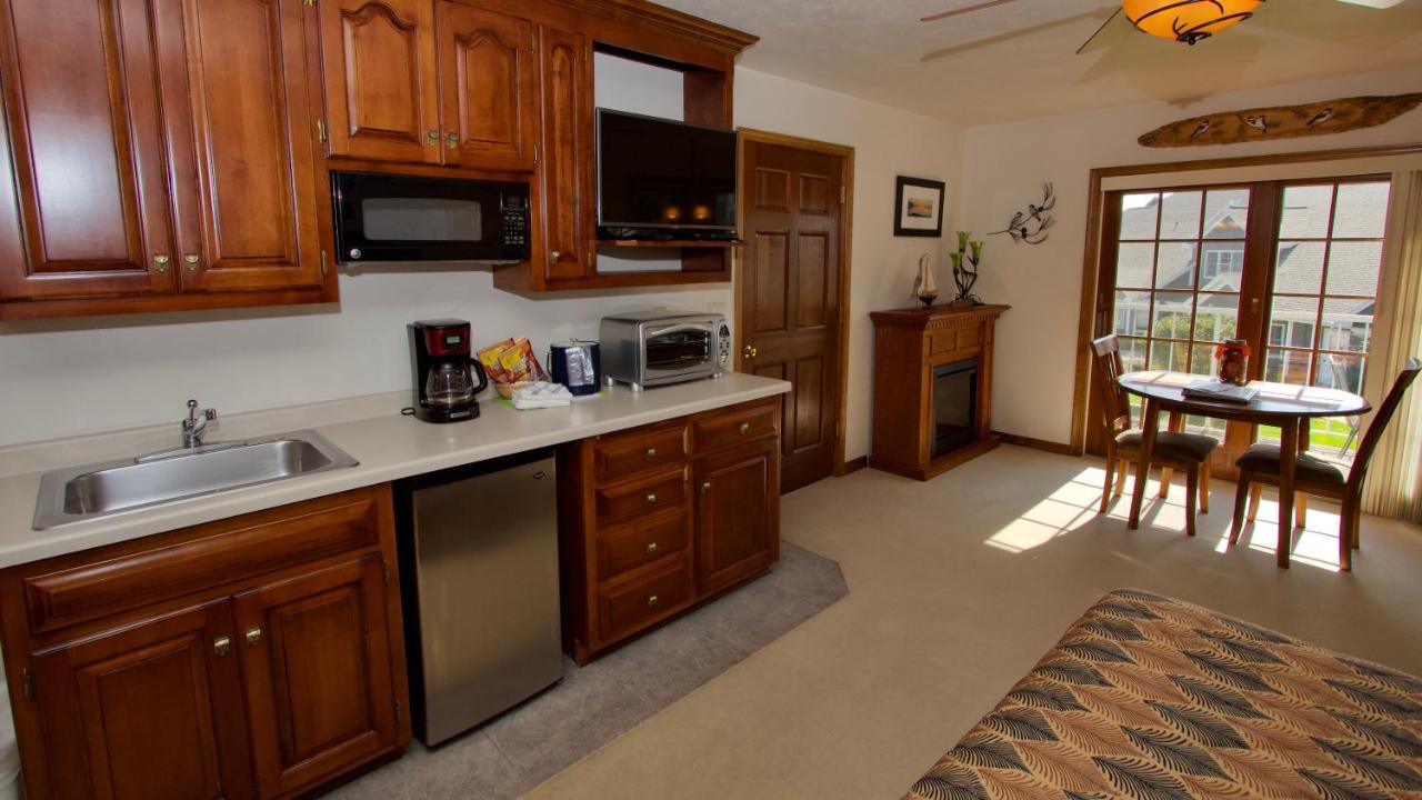 Baileys Harbor Yacht Club Resort Bagian luar foto