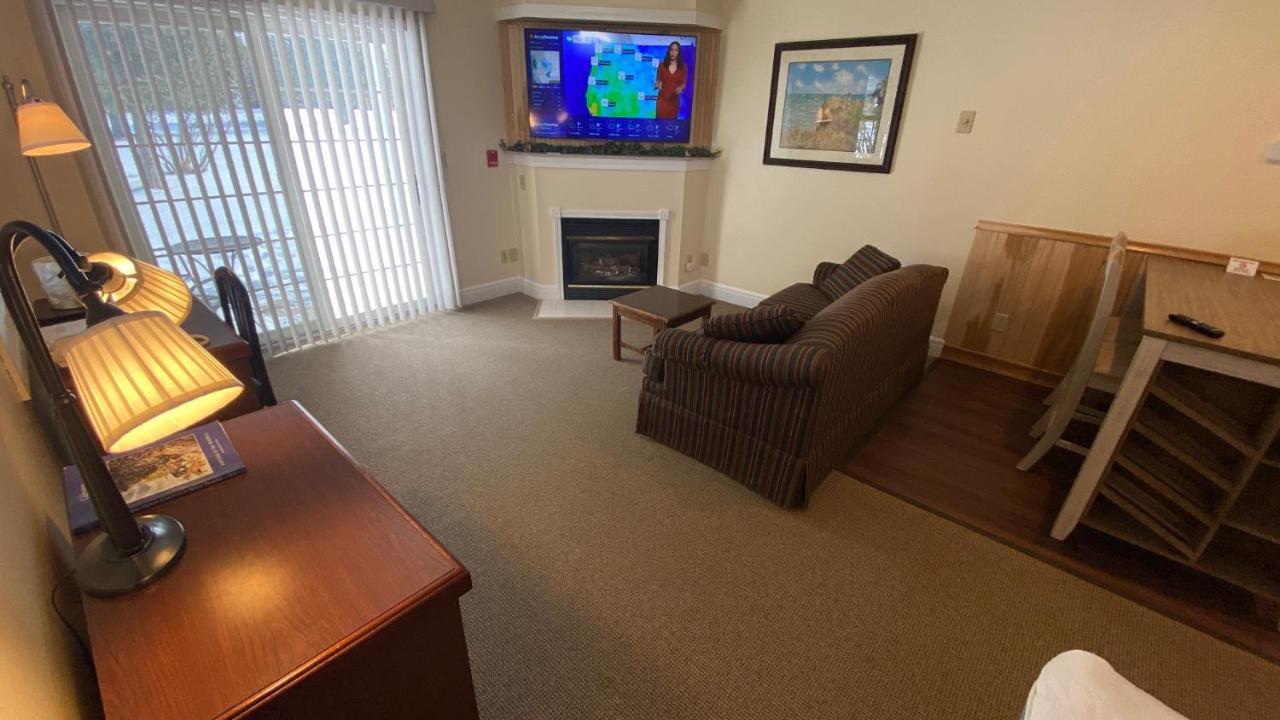 Baileys Harbor Yacht Club Resort Bagian luar foto