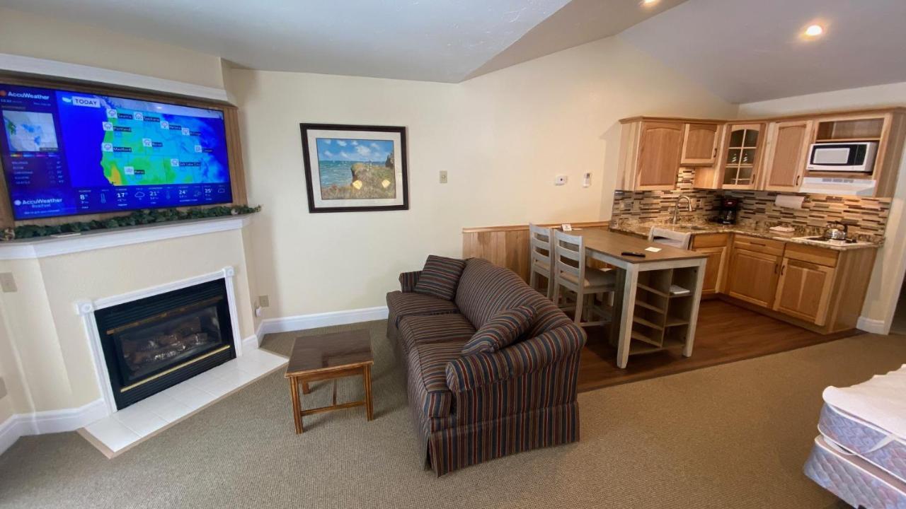 Baileys Harbor Yacht Club Resort Bagian luar foto
