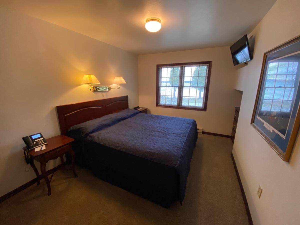 Baileys Harbor Yacht Club Resort Bagian luar foto
