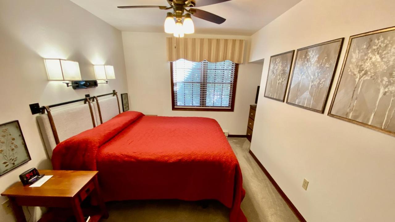 Baileys Harbor Yacht Club Resort Bagian luar foto