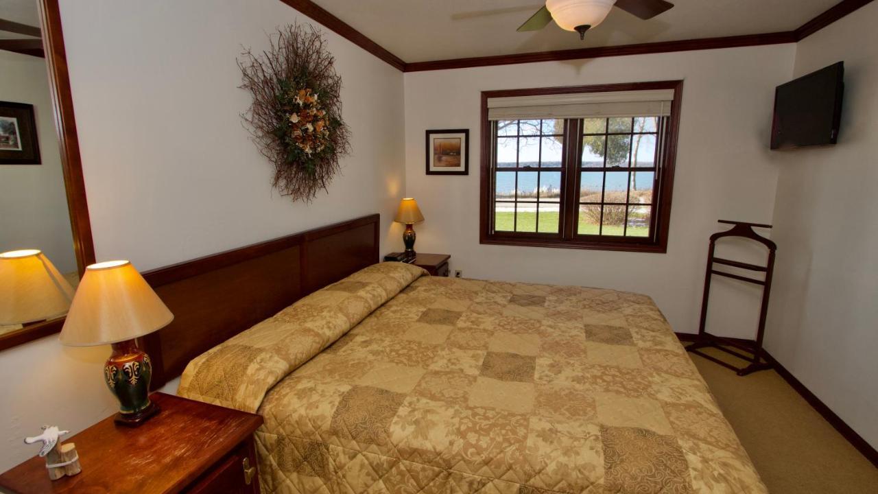 Baileys Harbor Yacht Club Resort Bagian luar foto