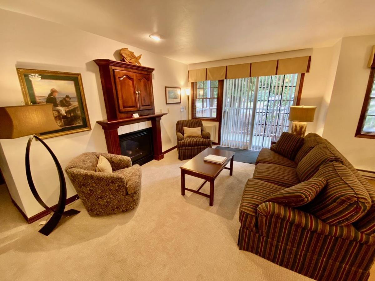 Baileys Harbor Yacht Club Resort Bagian luar foto